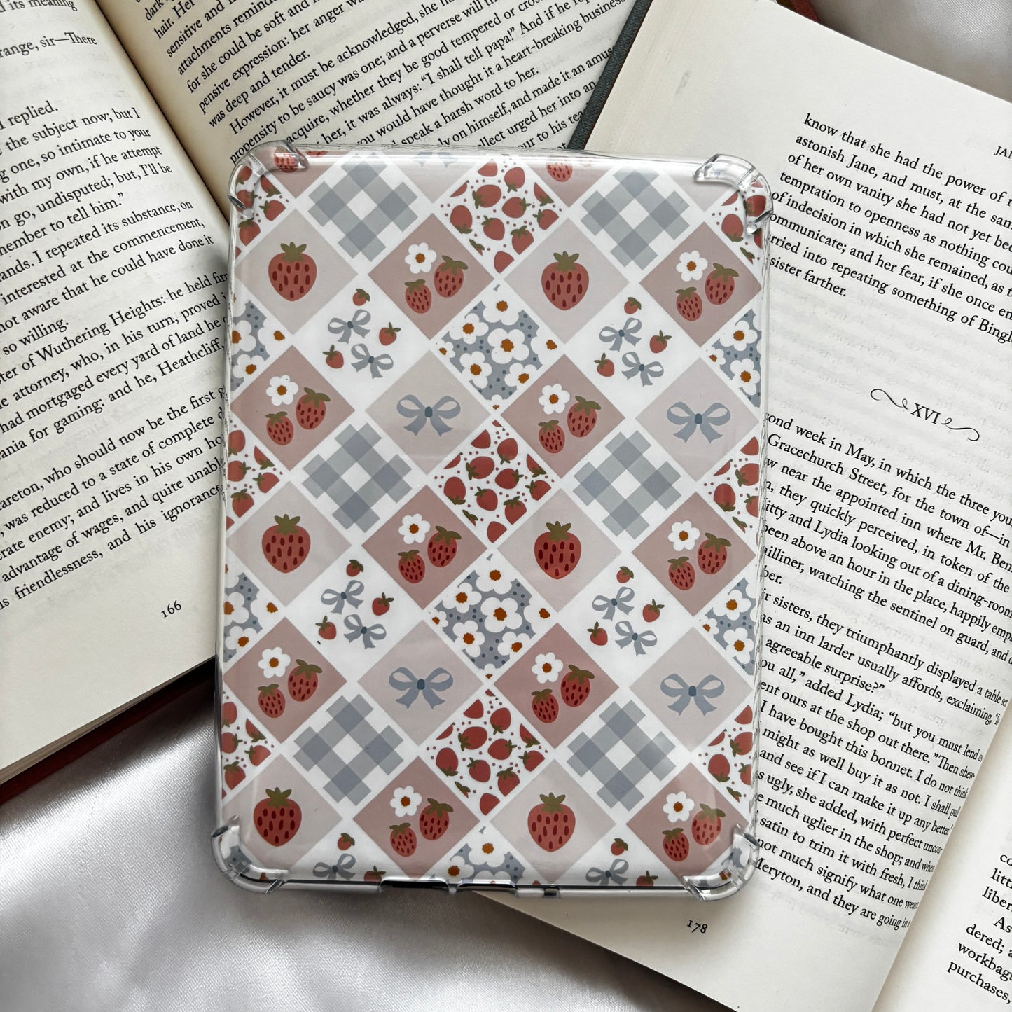 Strawberry patch kindle insert
