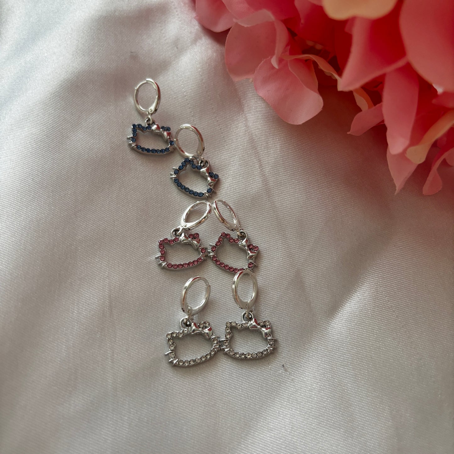 Kitty hoop earrings