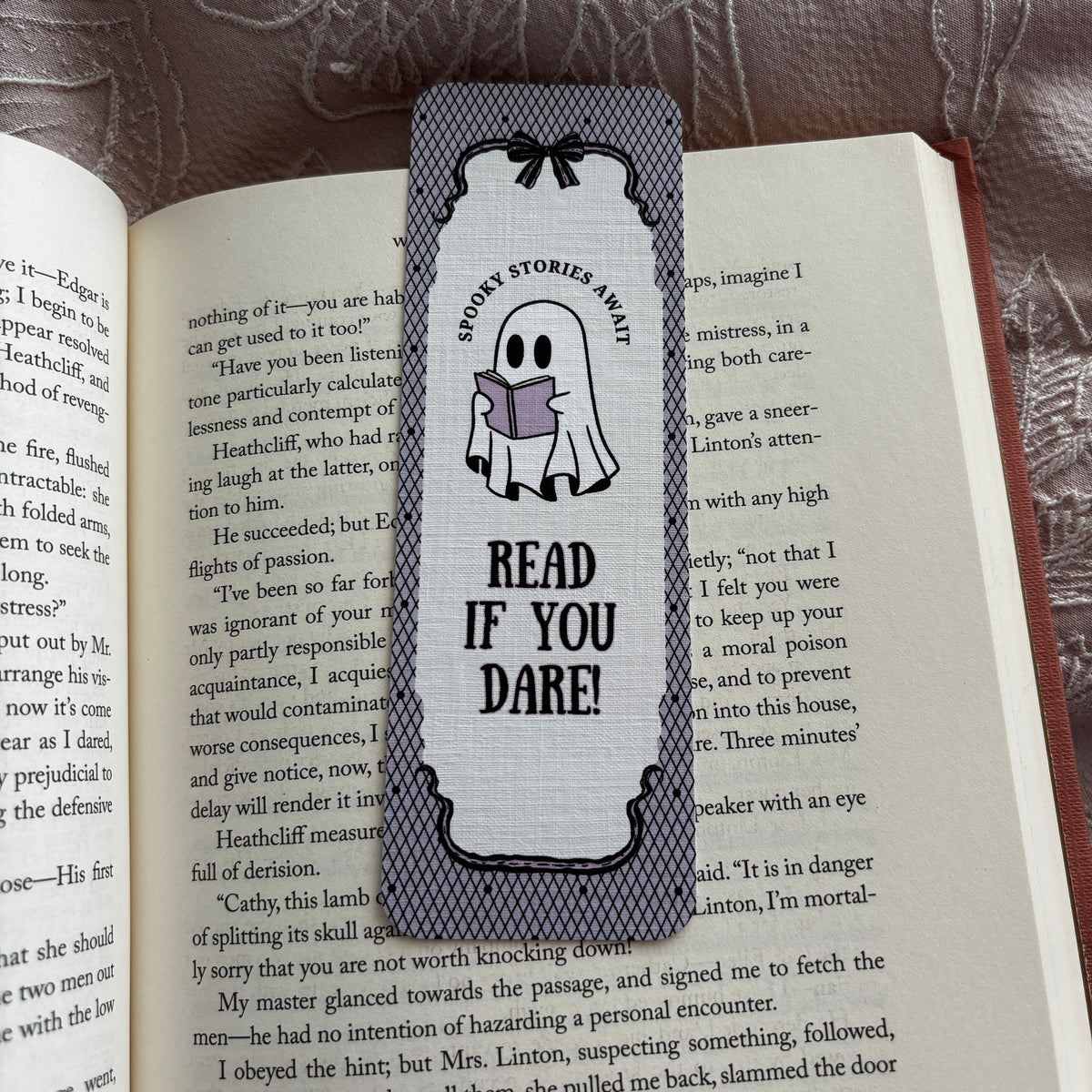 Read if you dare linen bookmark
