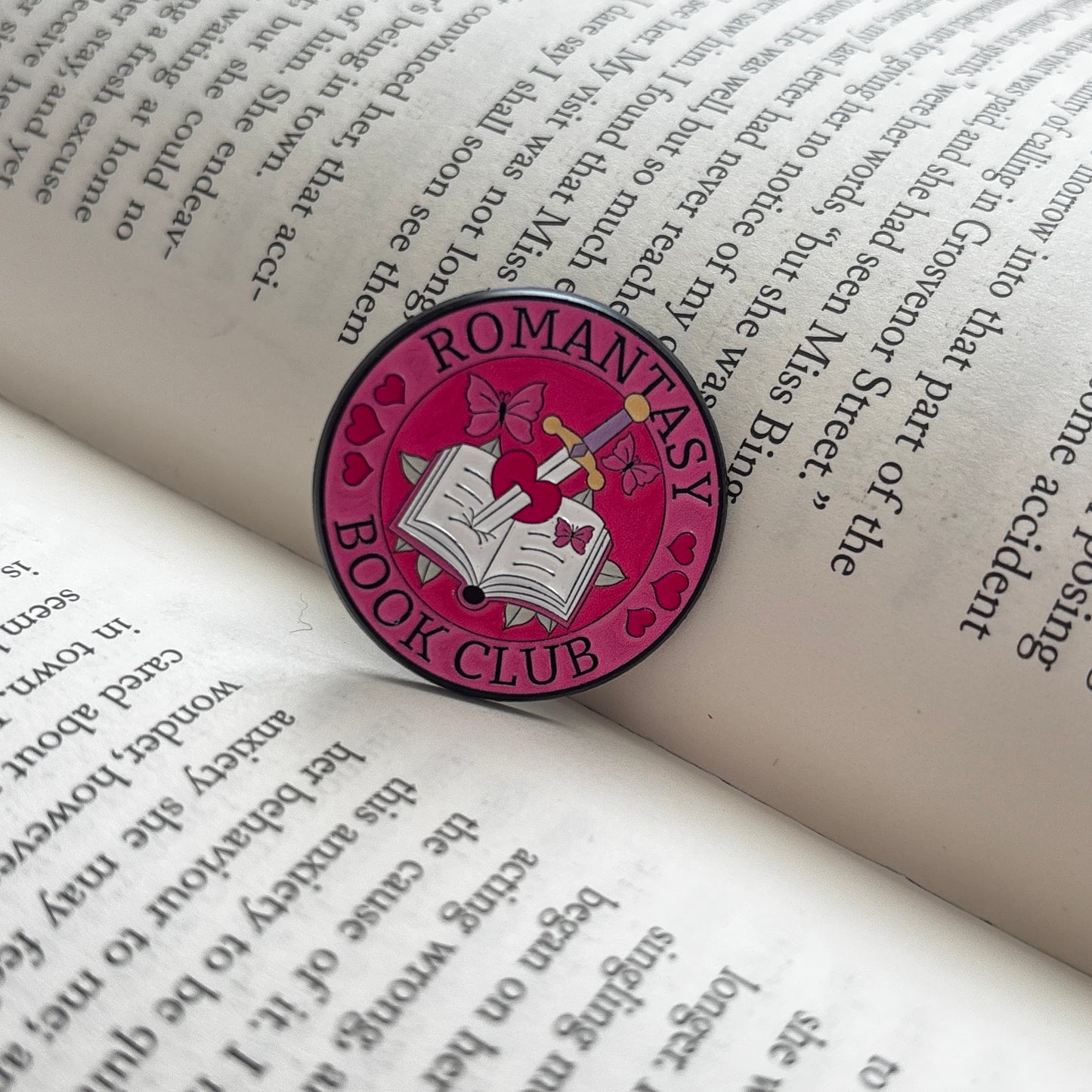 Romantasy book club badge
