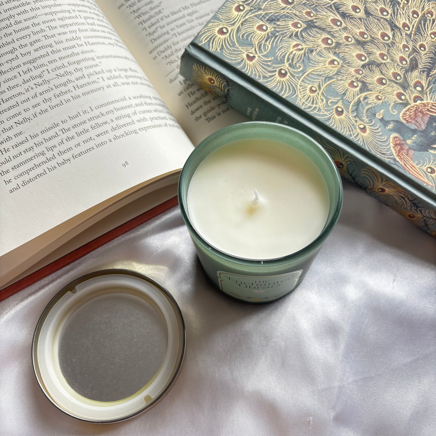 The enchanted library candle - leather, patchouli & amber