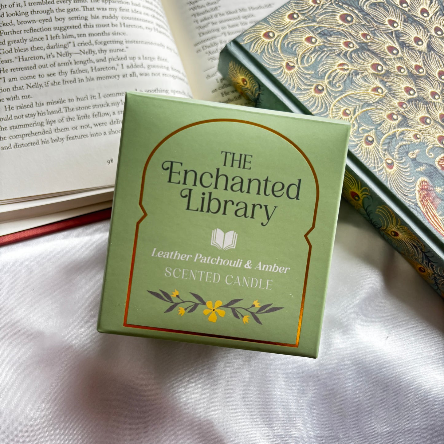 The enchanted library candle - leather, patchouli & amber