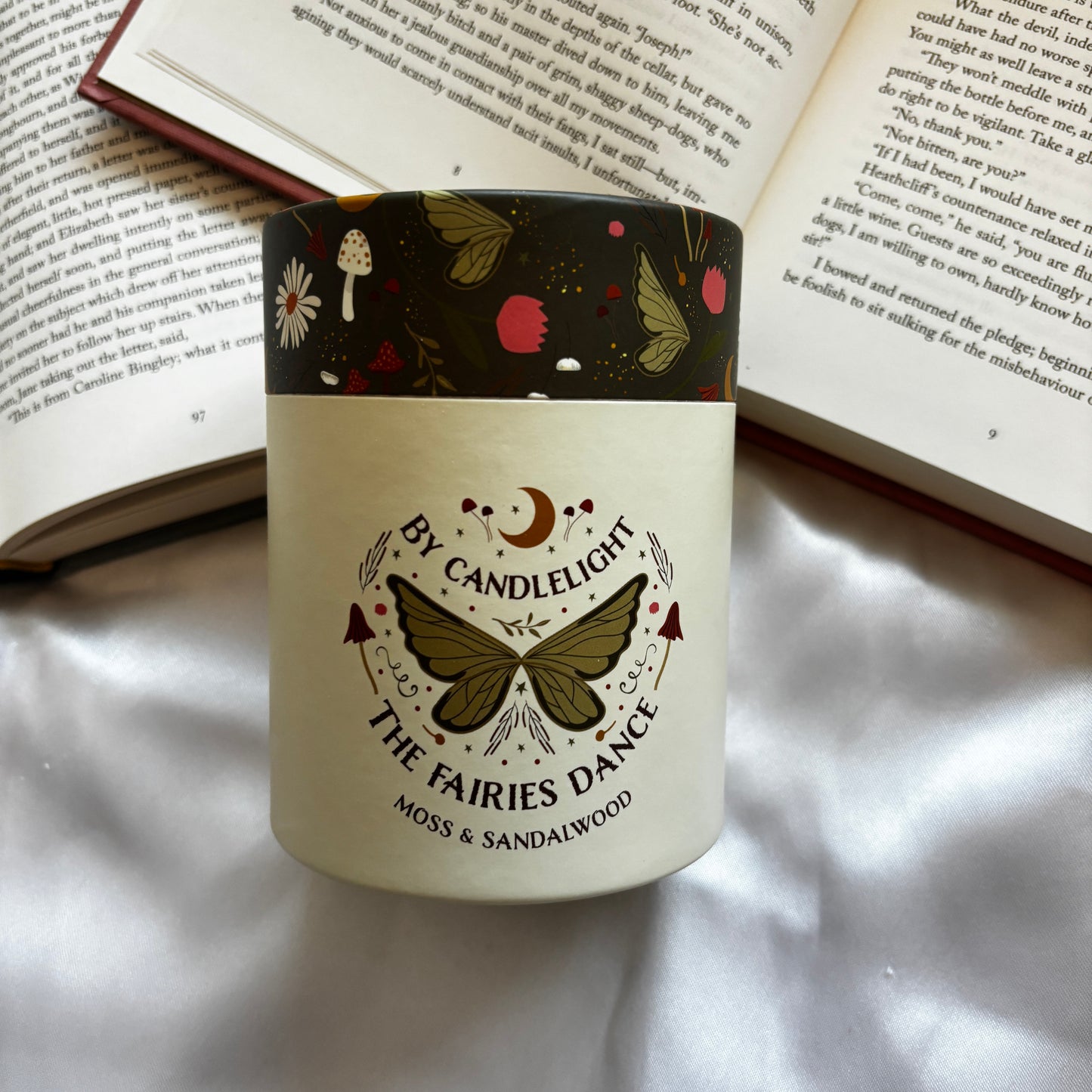 Fairy wing moss & sandalwood candle