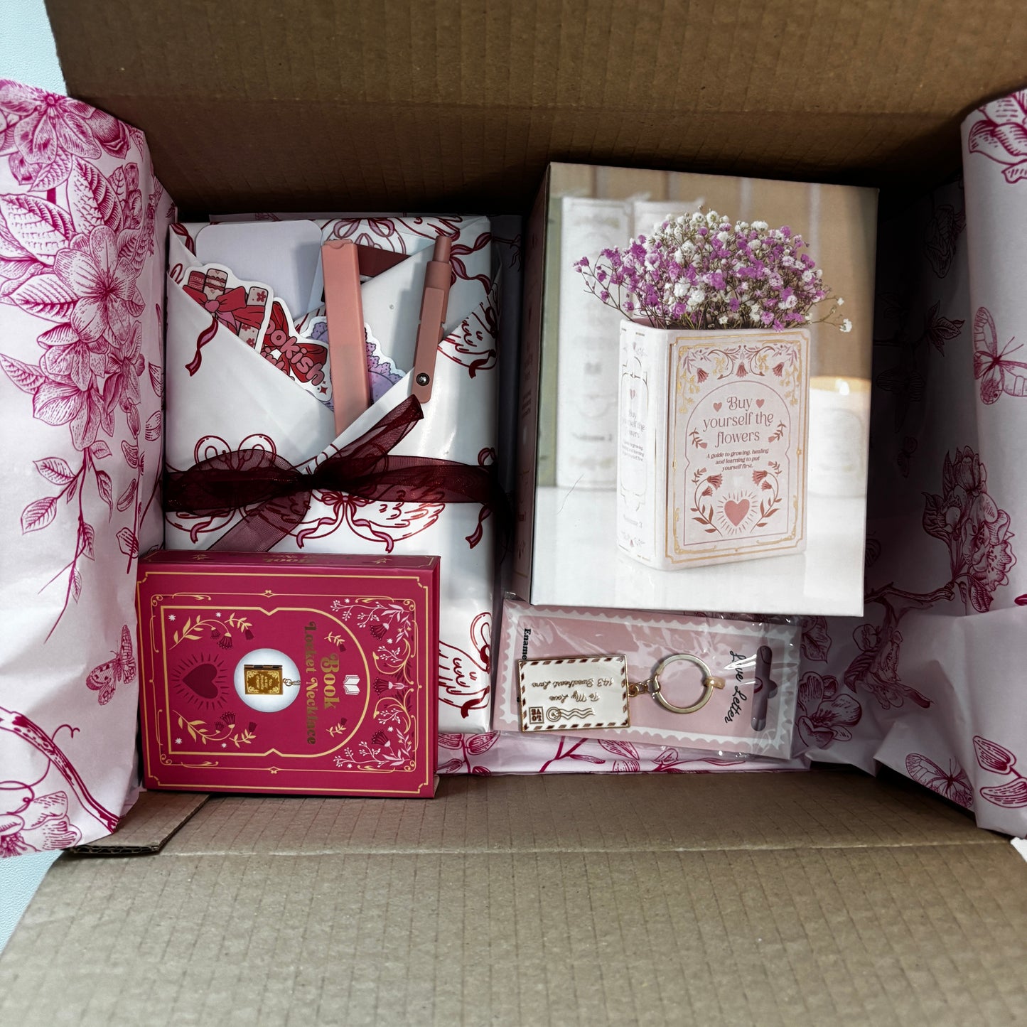 Sweetheart blind date with a book box